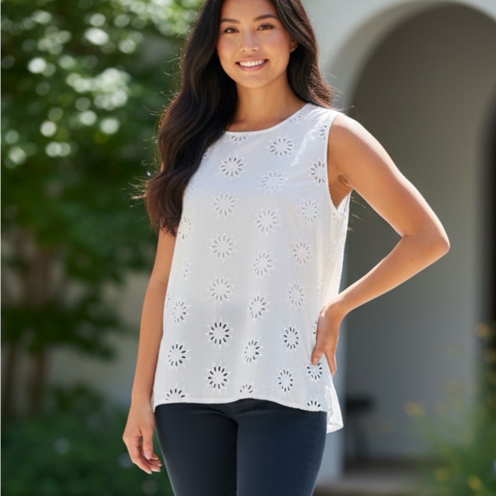 J.Crew white eyelet peplum tank top 🤍